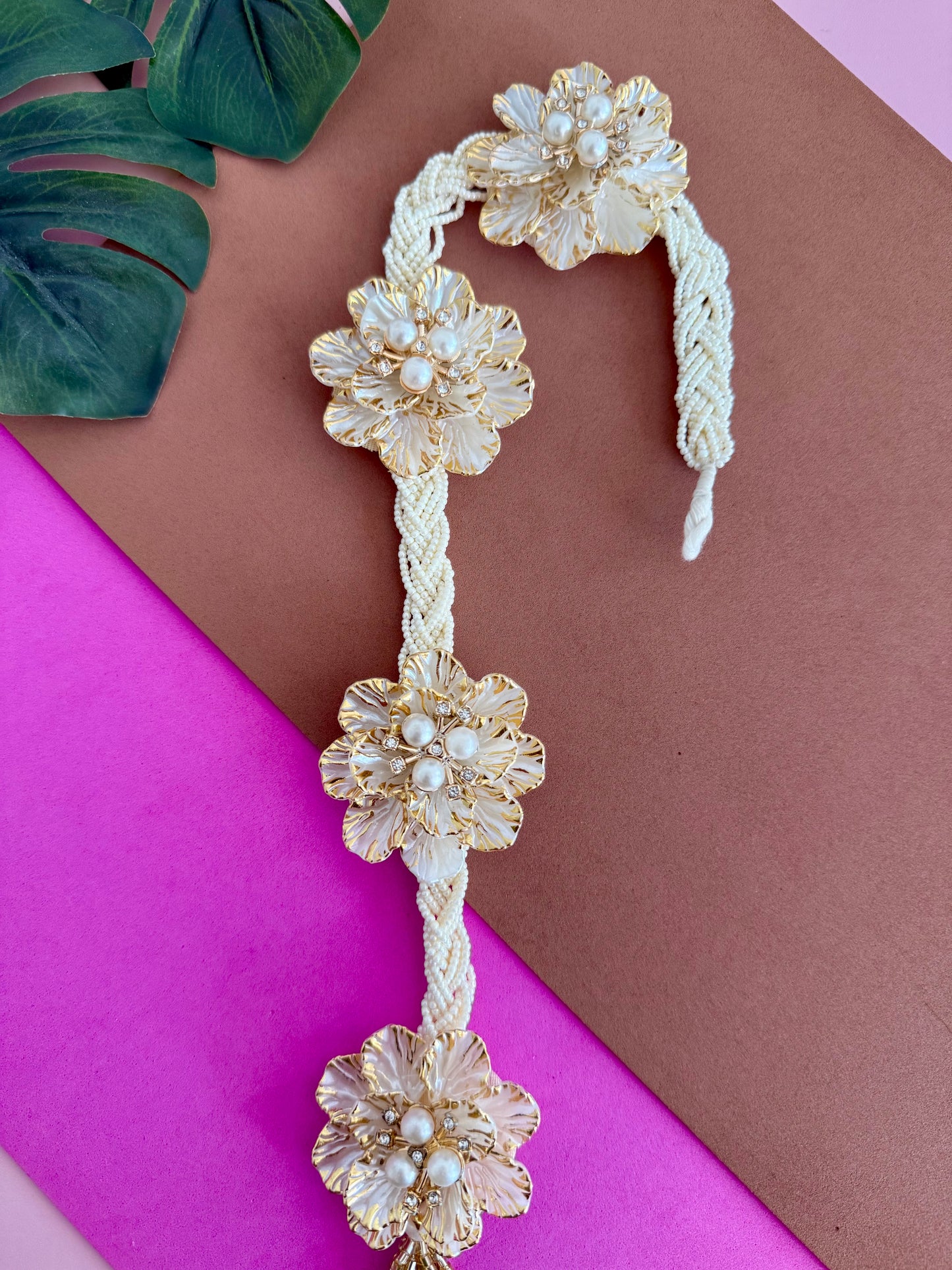 Pearl petalia hair accessory