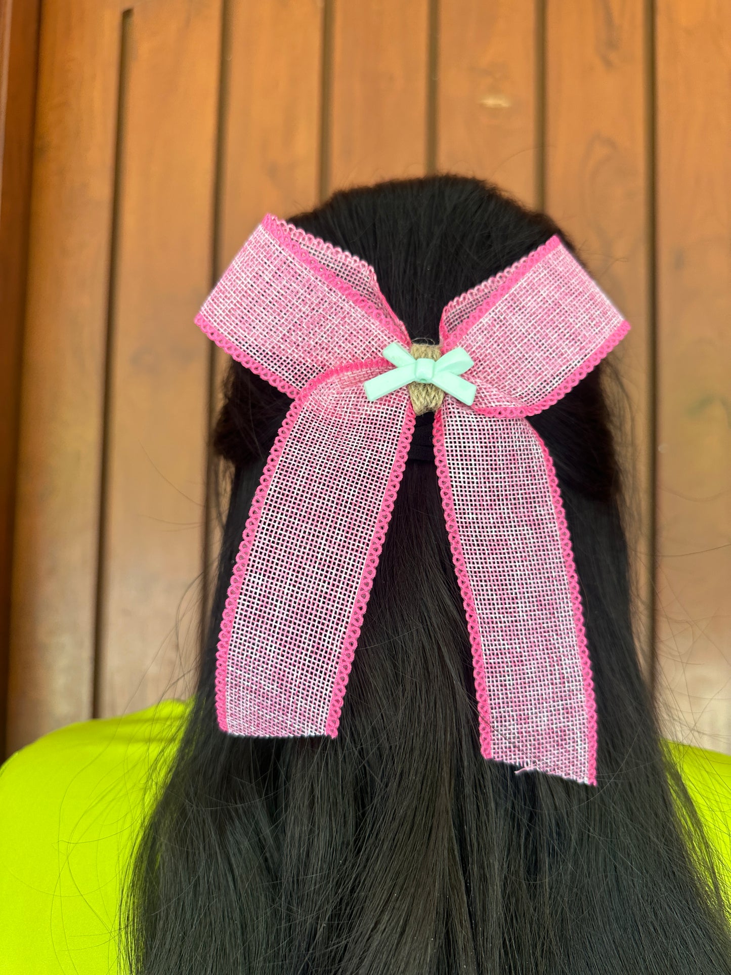 Pink jute hairbow