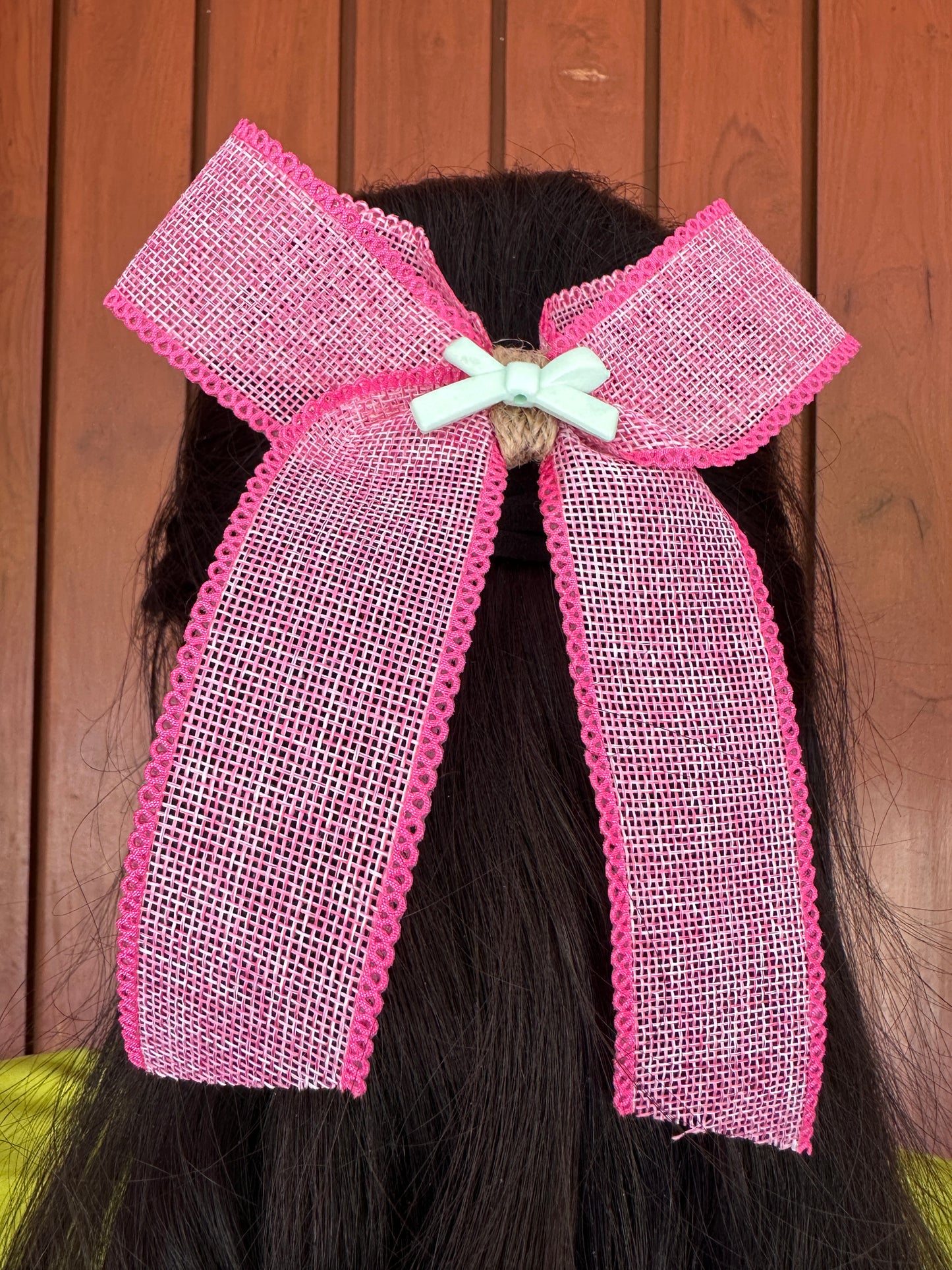 Pink jute hairbow
