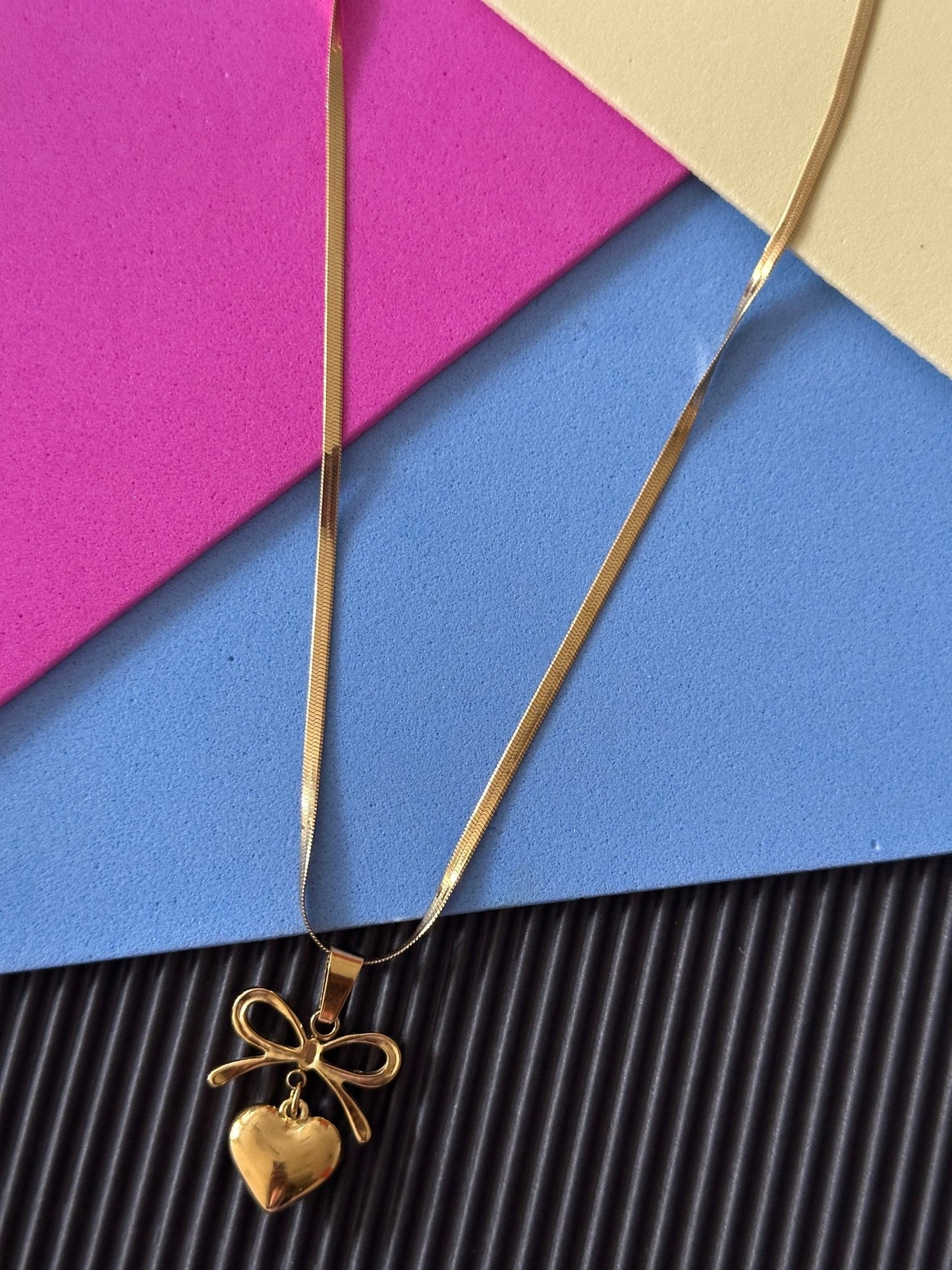 Anti tarnish Heart and bow necklace - Kalakari