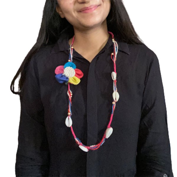 Boho floral necklace - Kalakari