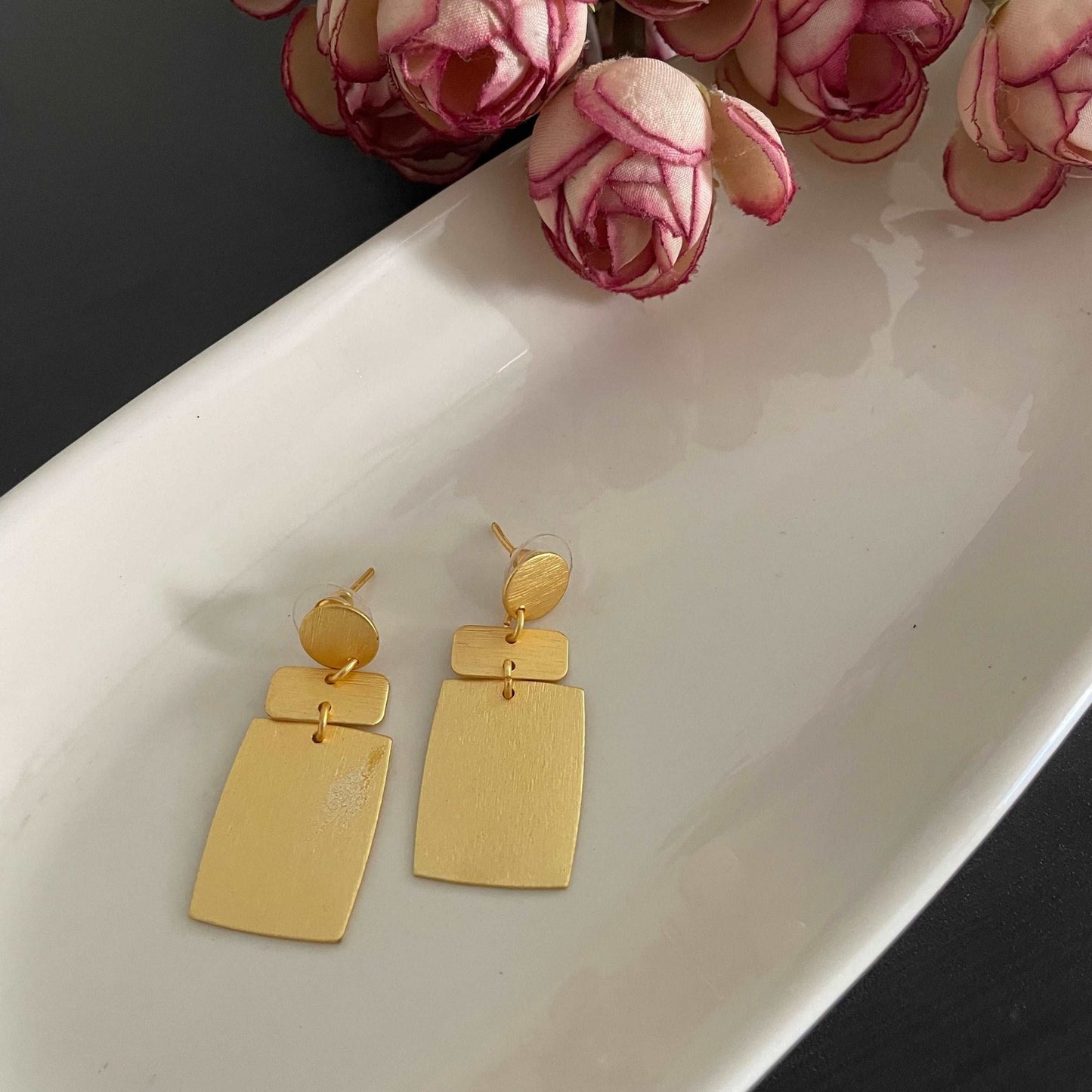 Dainty rectangle earrings - Kalakari