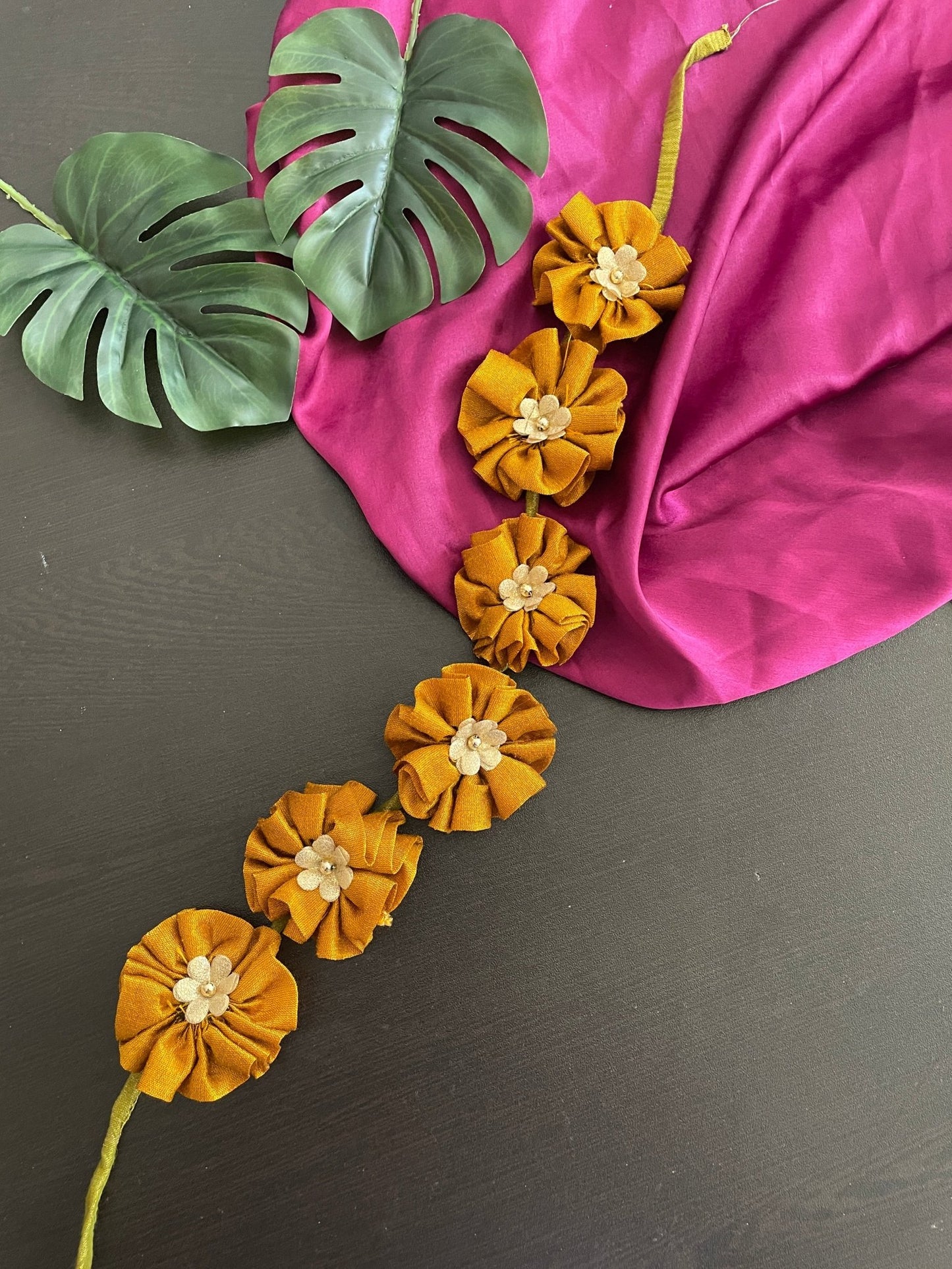 Floral hair string - Kalakari