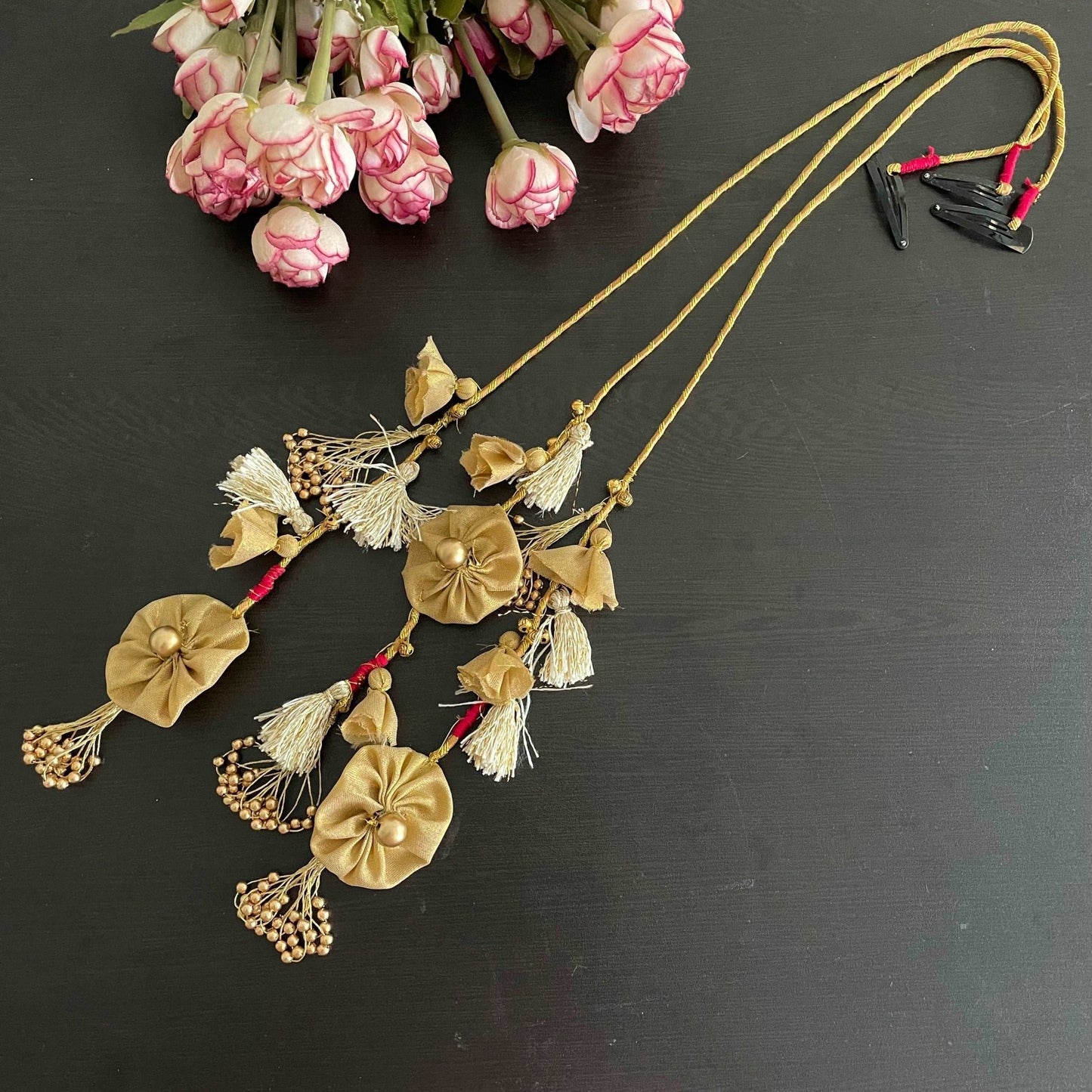 Golden floral parandi - Kalakari