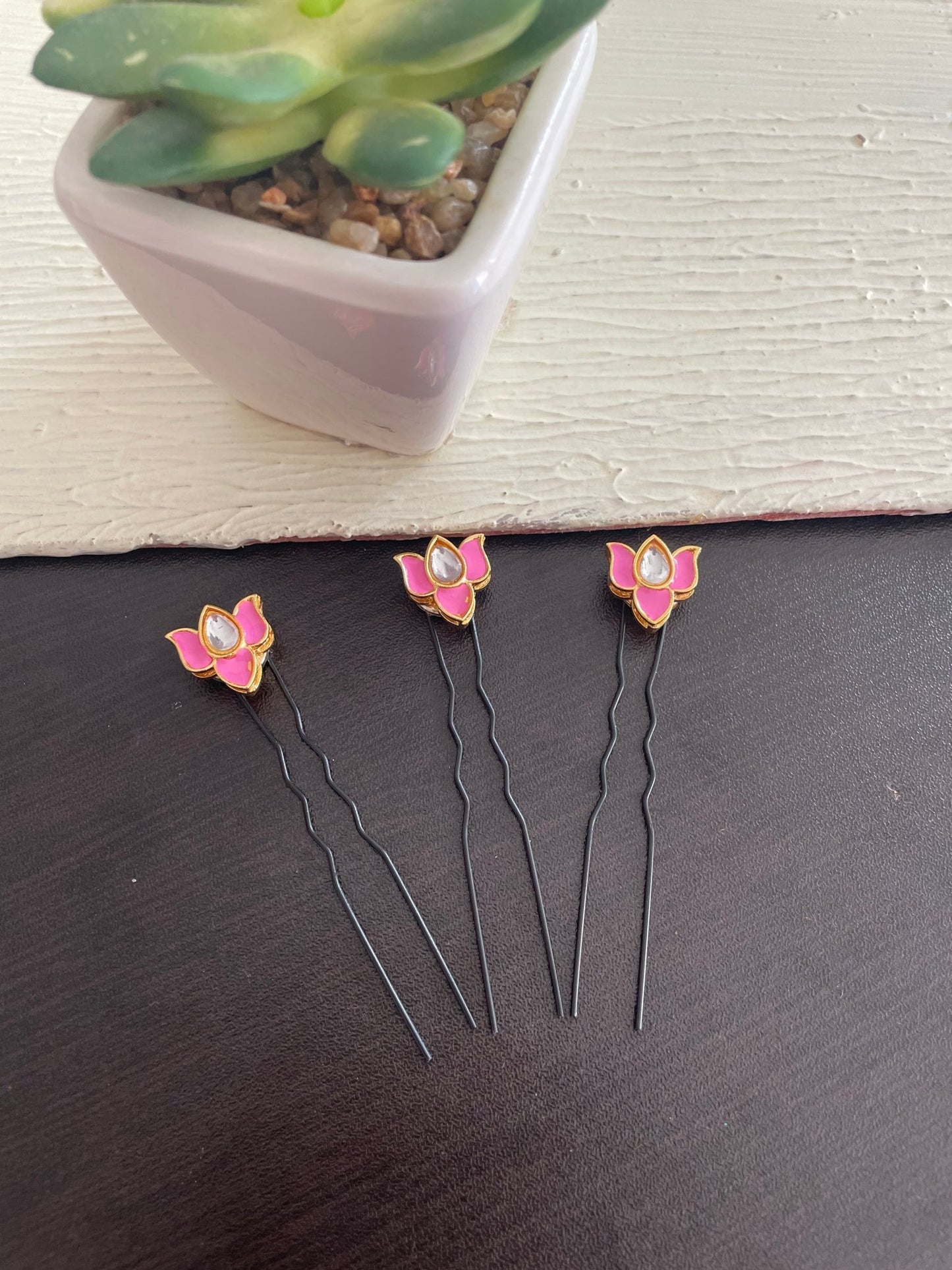 Lotus juda pin - Kalakari