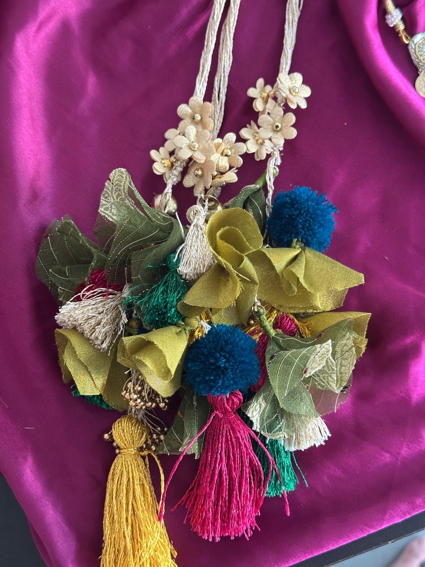 Mehendi special necklace set and parandi combo - Kalakari