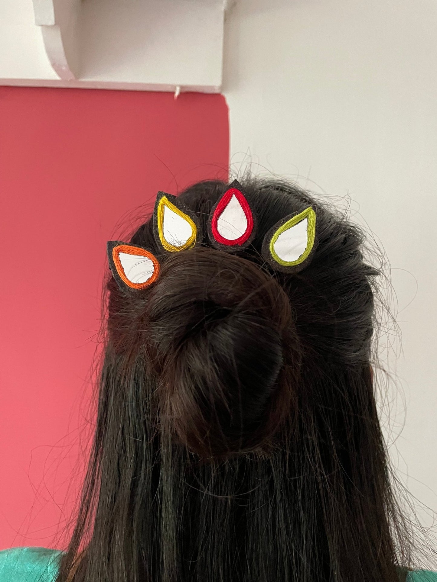 Mirror juda pin - Kalakari