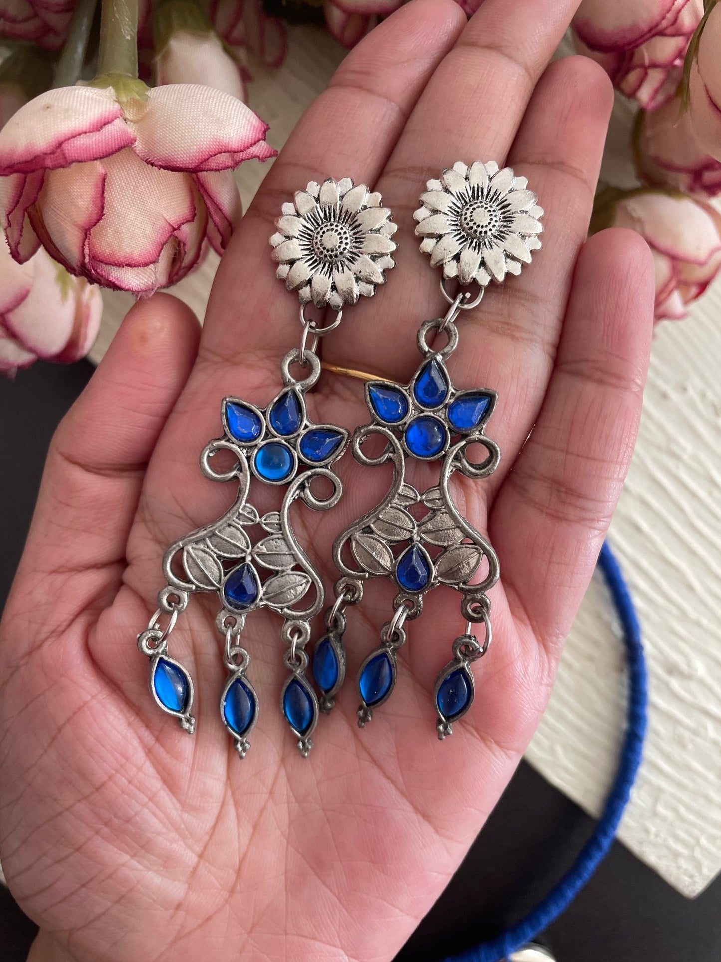 Neeli hasli and earrings - Kalakari