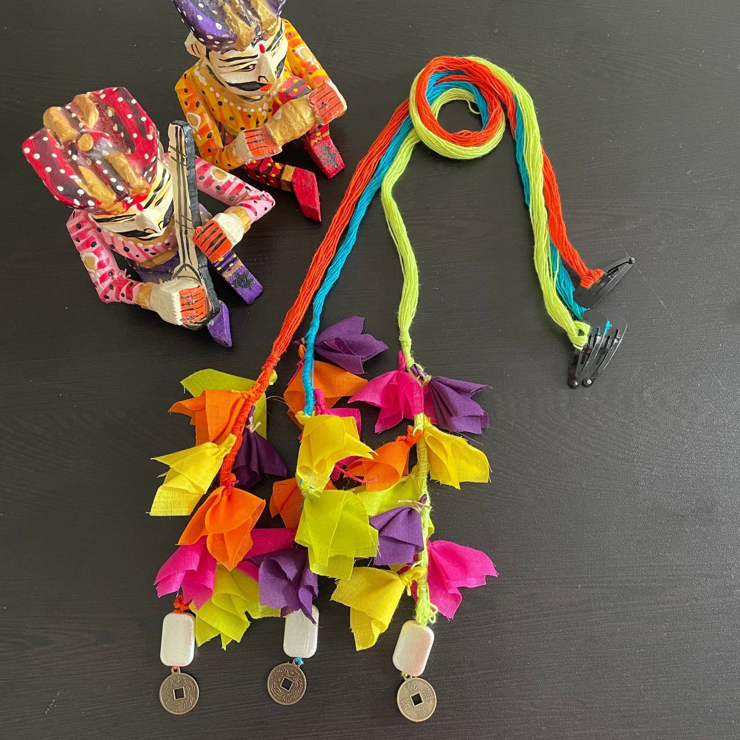 Neon tassels paranda - Kalakari
