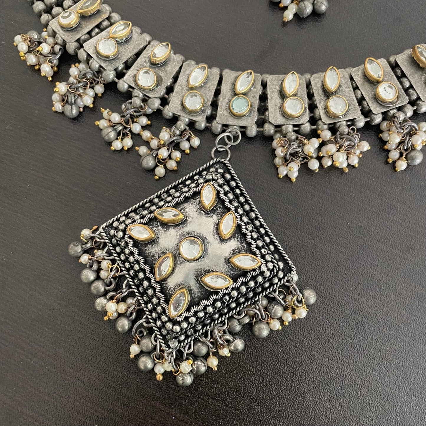 Parineeta choker and earrings - Kalakari