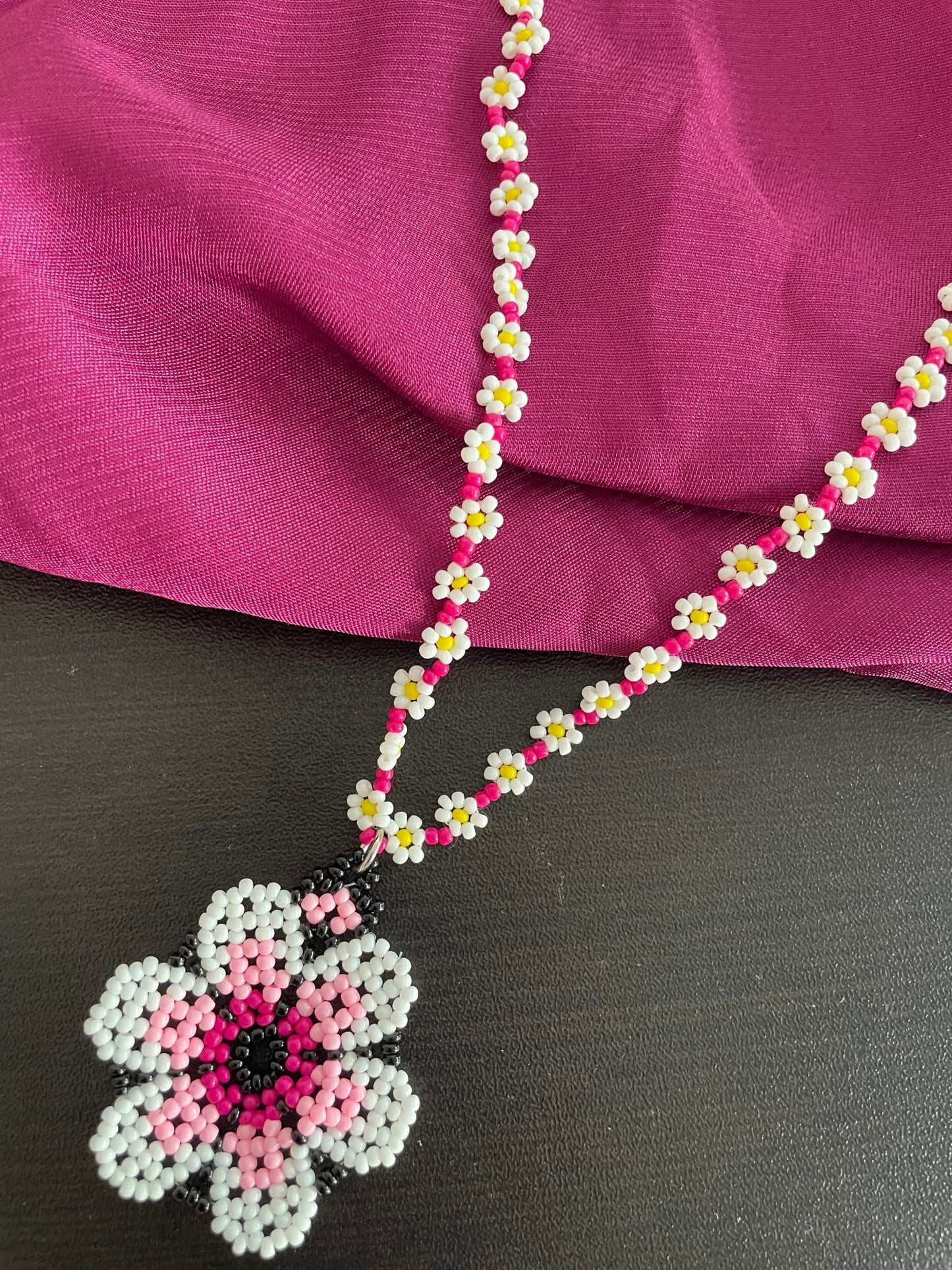Set of floral ring and necklace - Kalakari