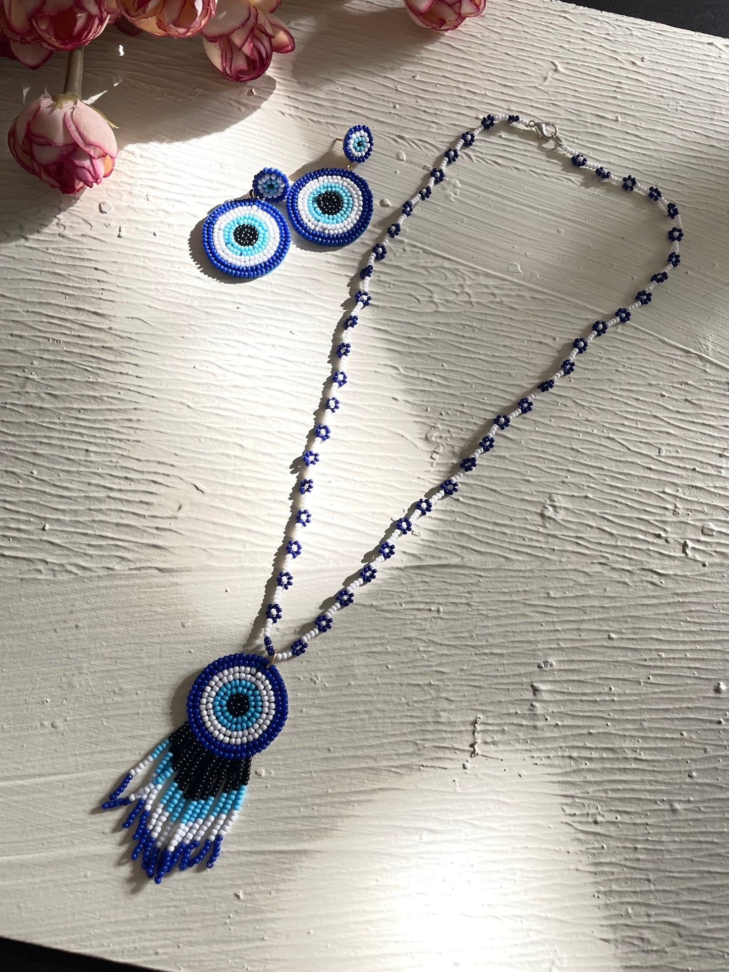 Set of nazarbattu earrings and necklace - Kalakari