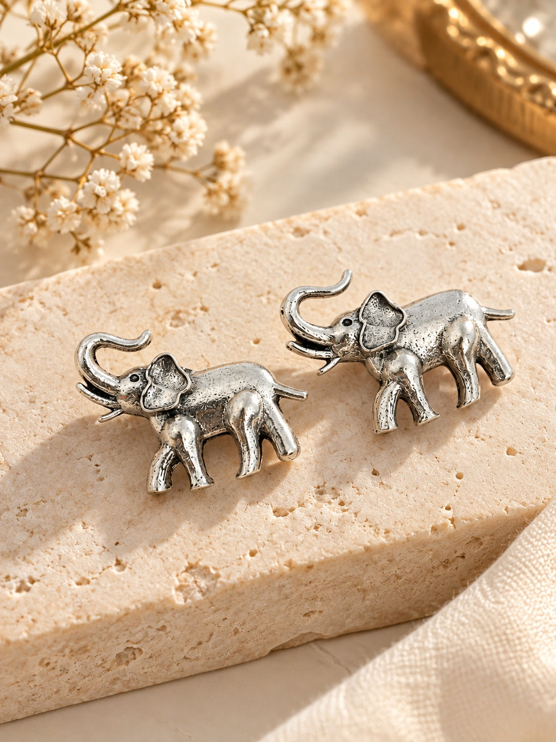 Statement elephant studs