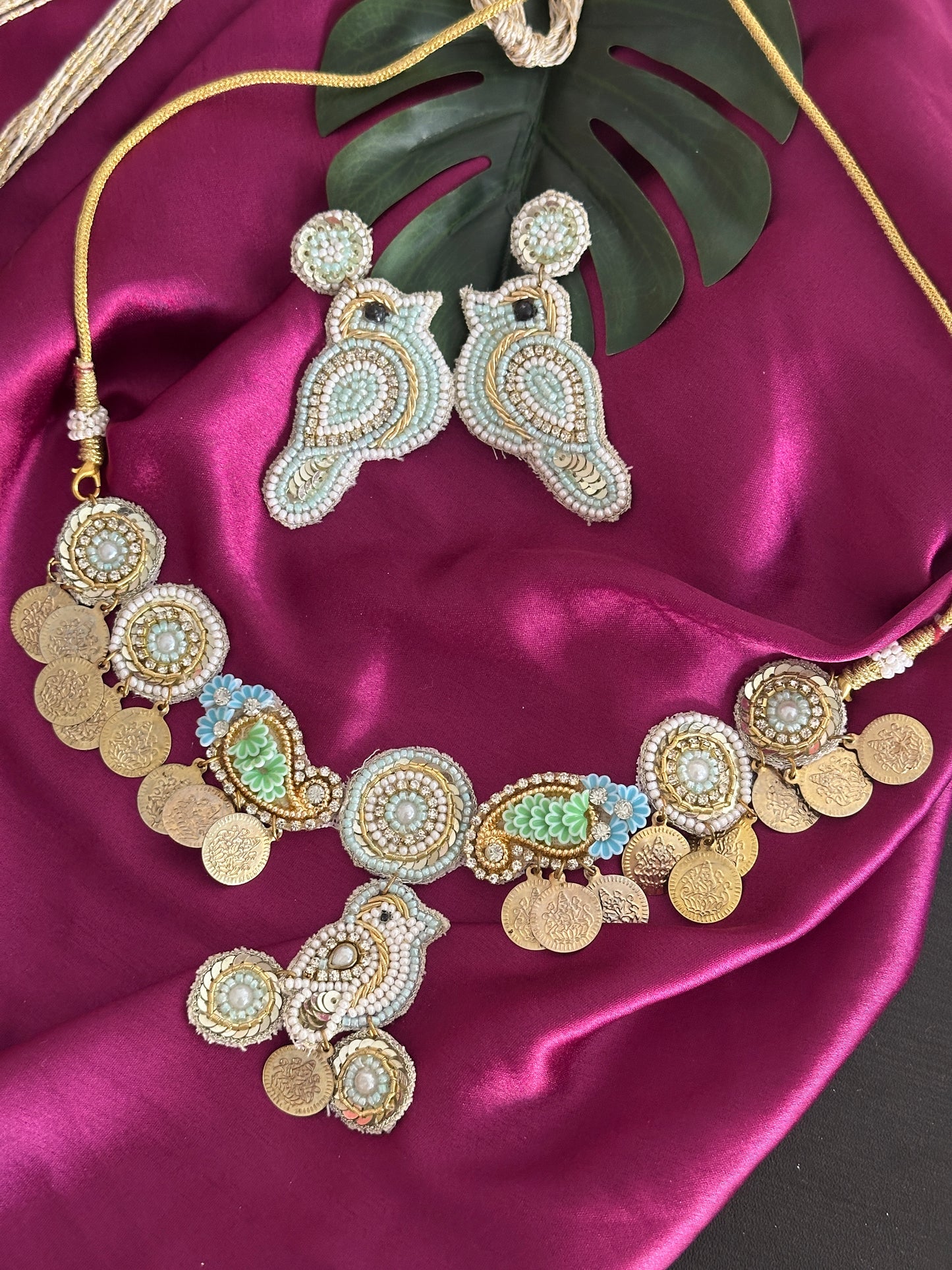 Mehendi special necklace set and parandi combo