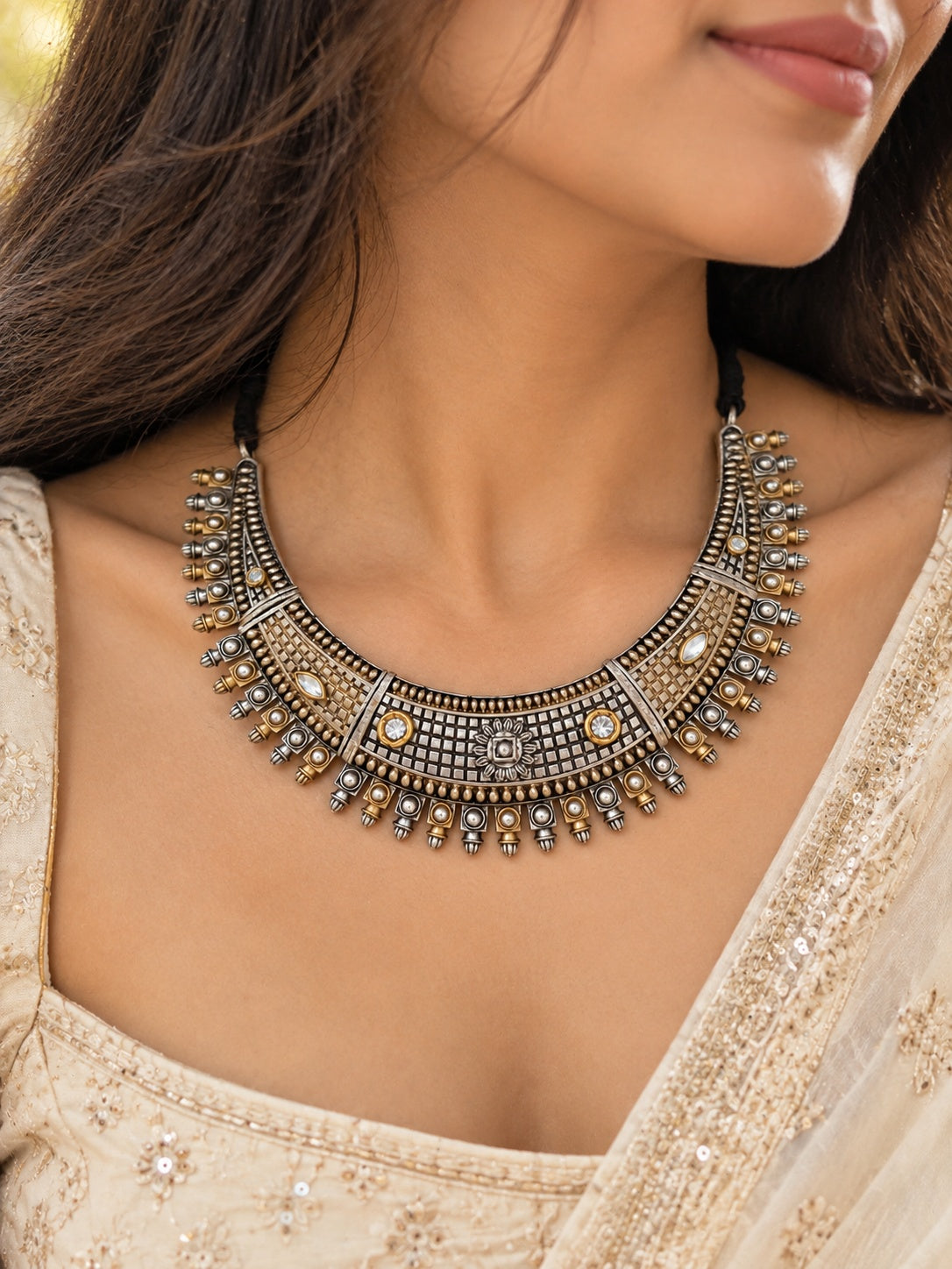 Mixed metal choker