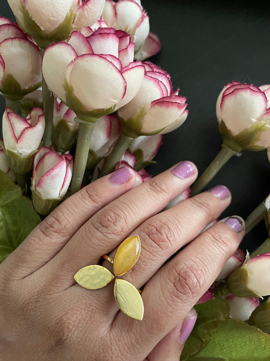 Adjustable stone ring - Kalakari