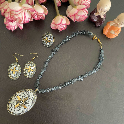 Chipstone necklace set