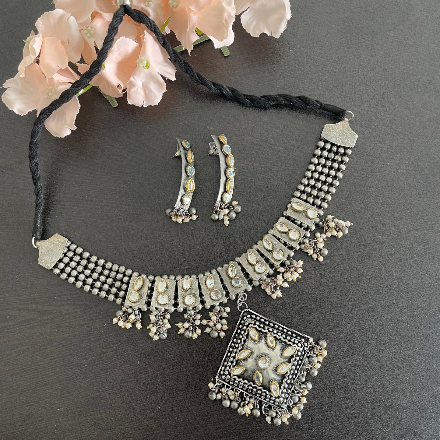 Parineeta choker and earrings