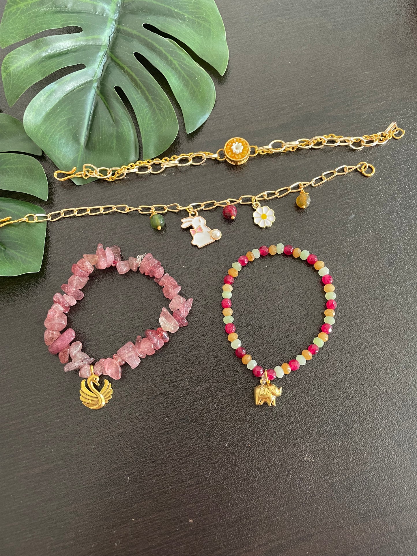 Set of 4 dainty bracelets