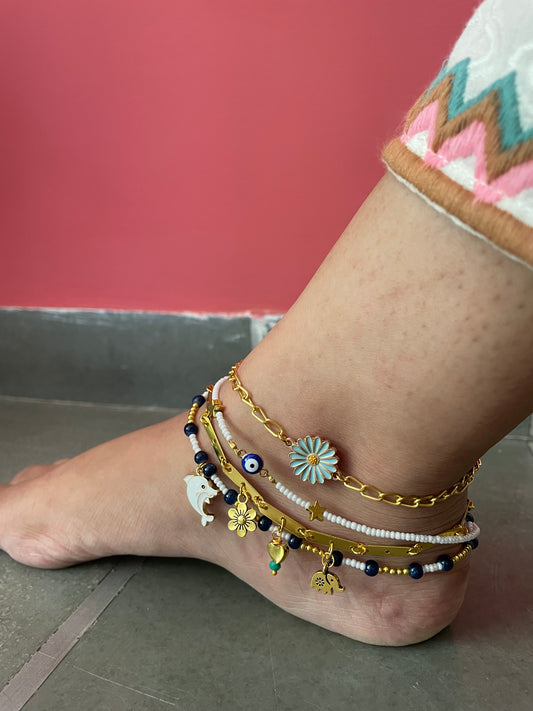 Set of 4 dainty anklets