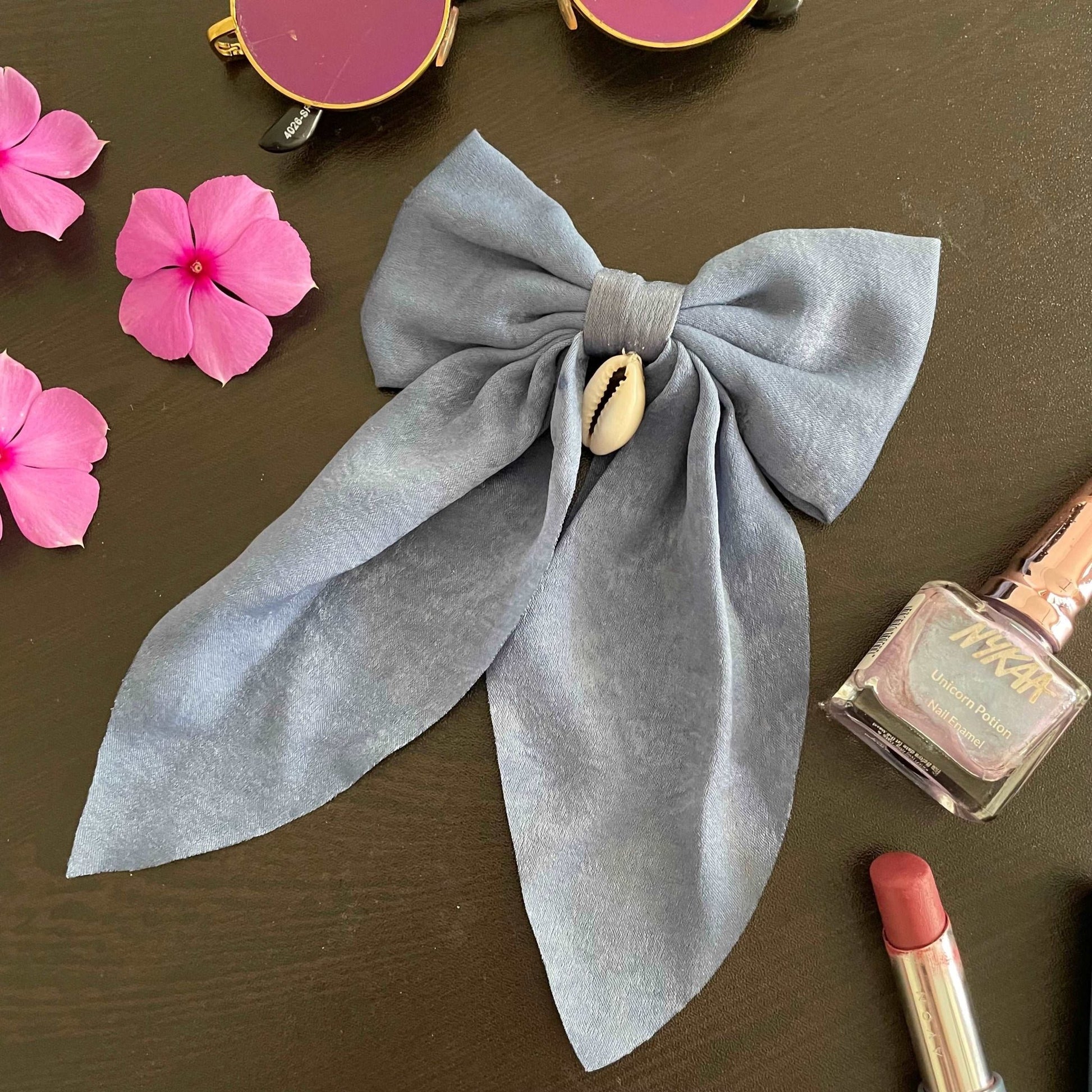 Baby blue velvet bow - Kalakari