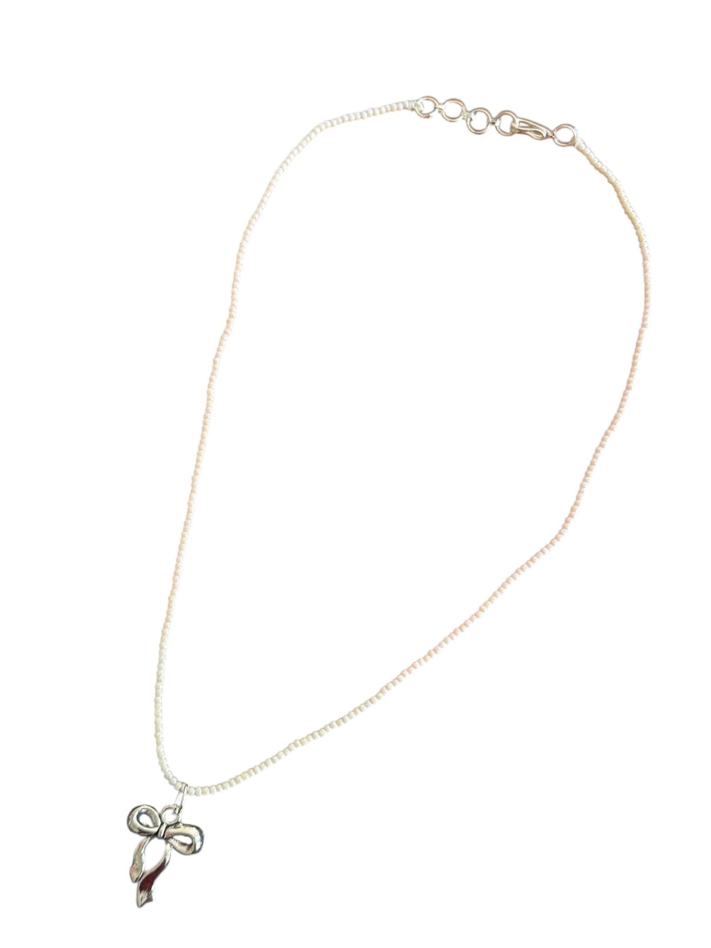 Beaded silver bow charm necklace - Kalakari