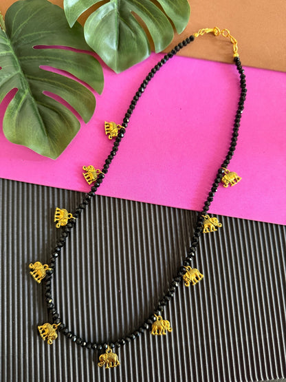 Black elephant necklace - Kalakari