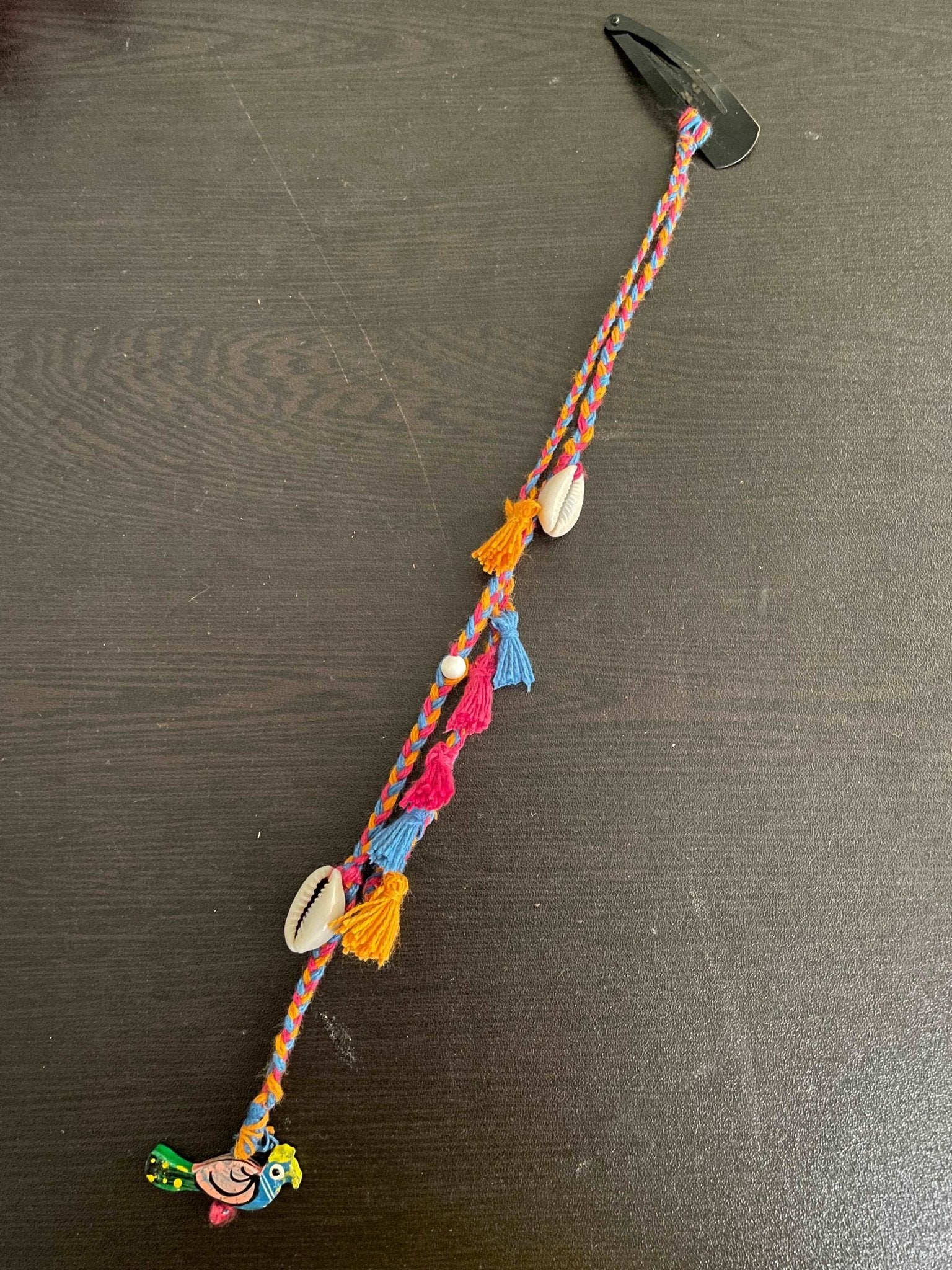 Boho peacock hairclip with mini tassels - Kalakari