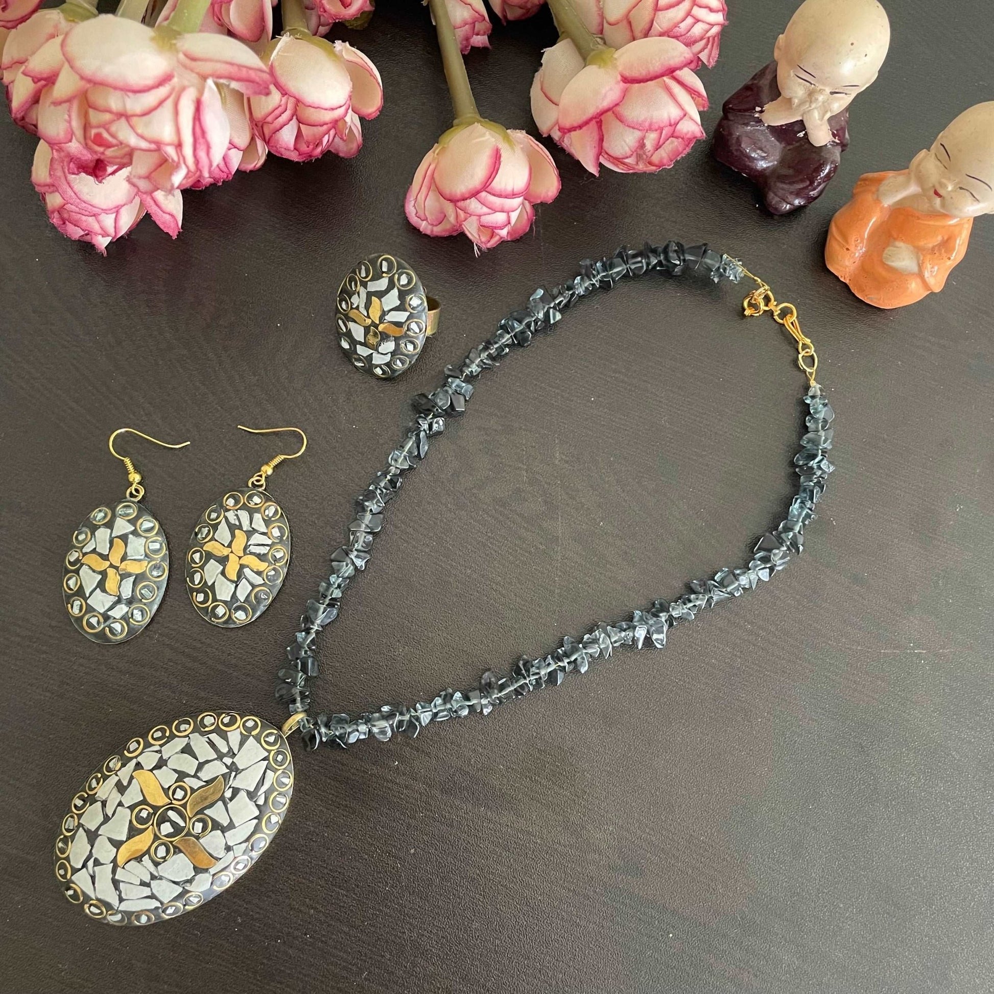 Chipstone necklace set - Kalakari