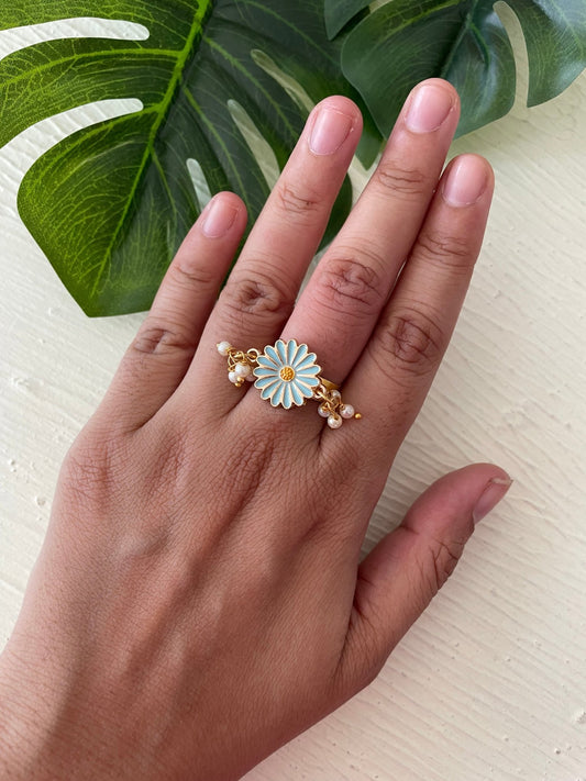 Dainty floral ring - Kalakari