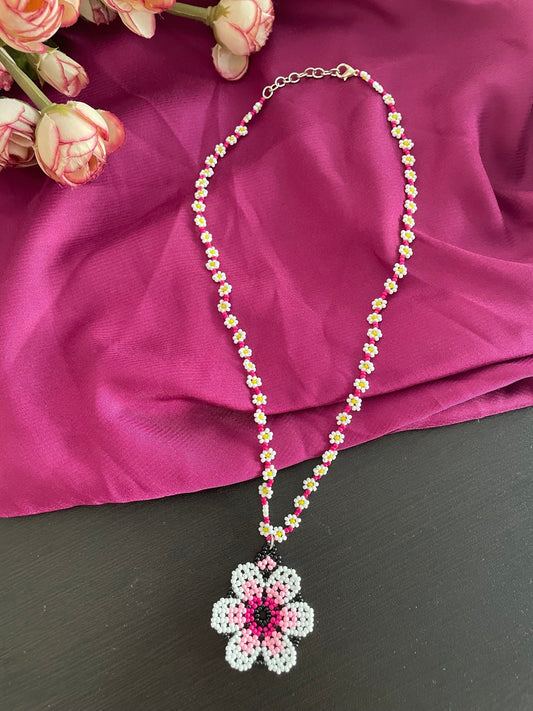 Floral necklace - Kalakari