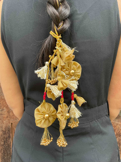 Golden floral parandi - Kalakari