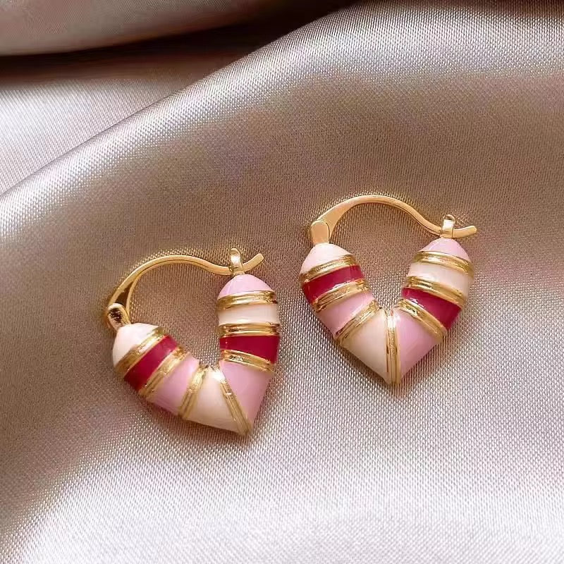 Lil love Hoops – Dainty Heart - Shaped Hoop Earrings for Women - Kalakari