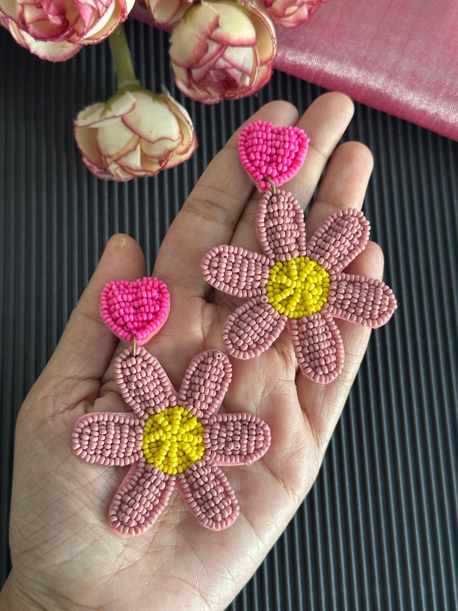 Mauve floral earrings - Kalakari