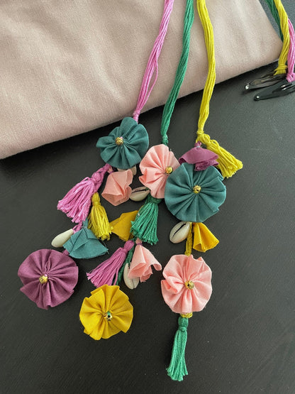 Multicolored floral parandi - Kalakari