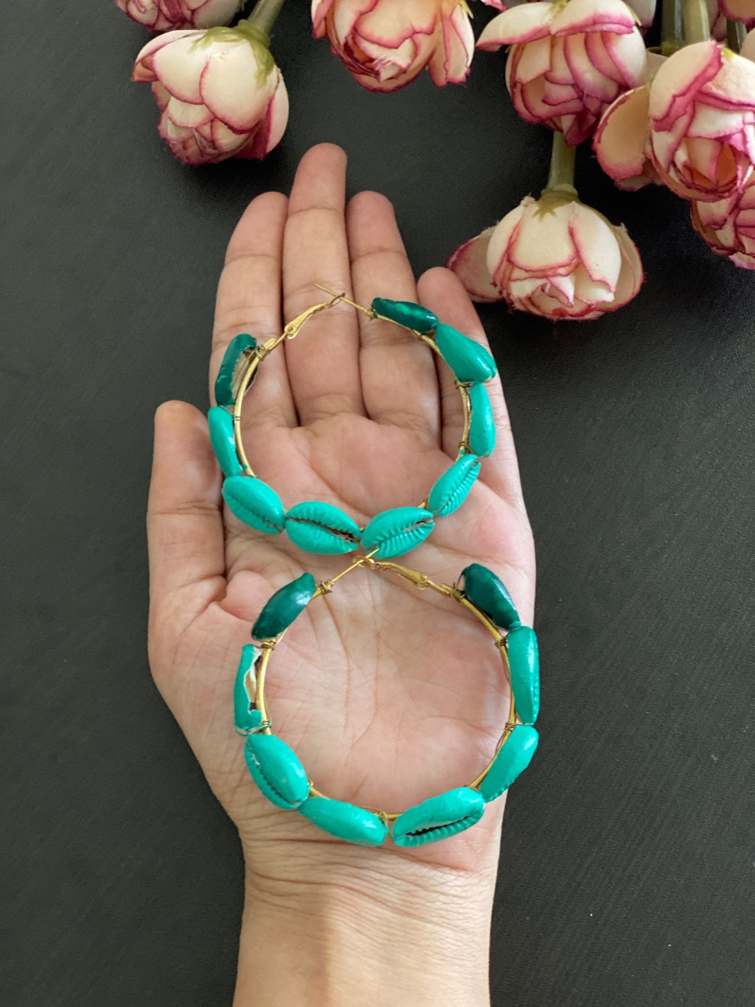 Ombre wrapped shell earrings - Kalakari