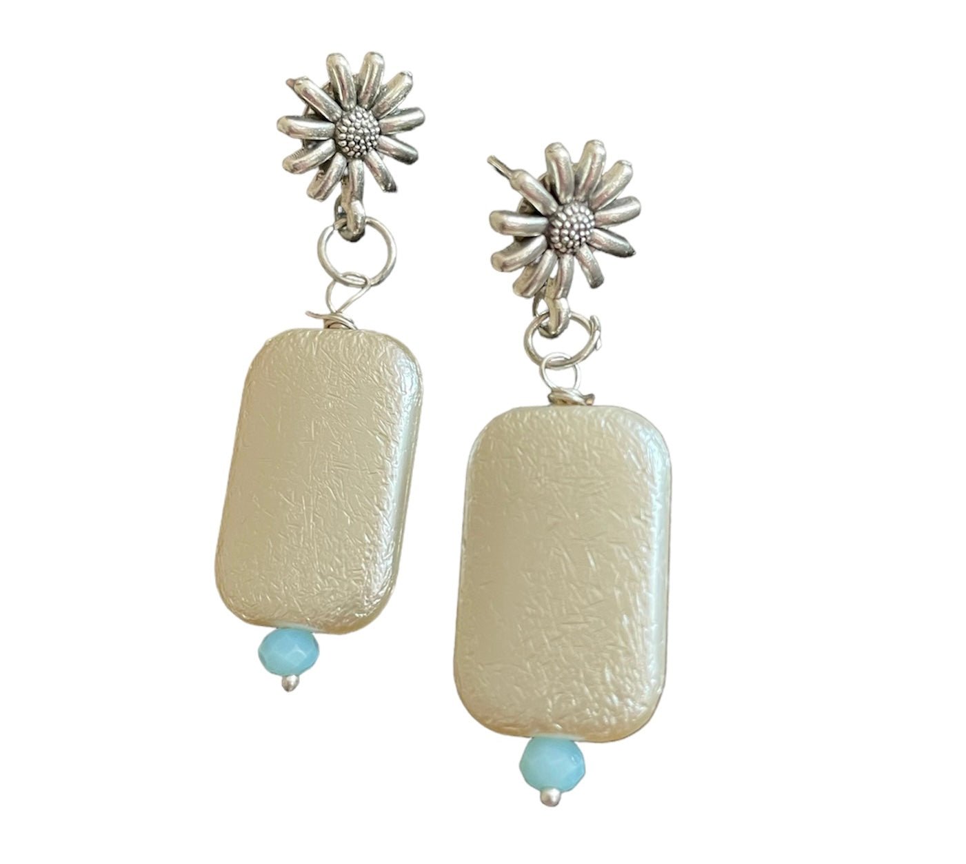 Pearl drop earrings - Kalakari