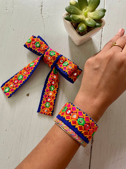 Set of gamthi hairbow and adjustable bracelet - Kalakari