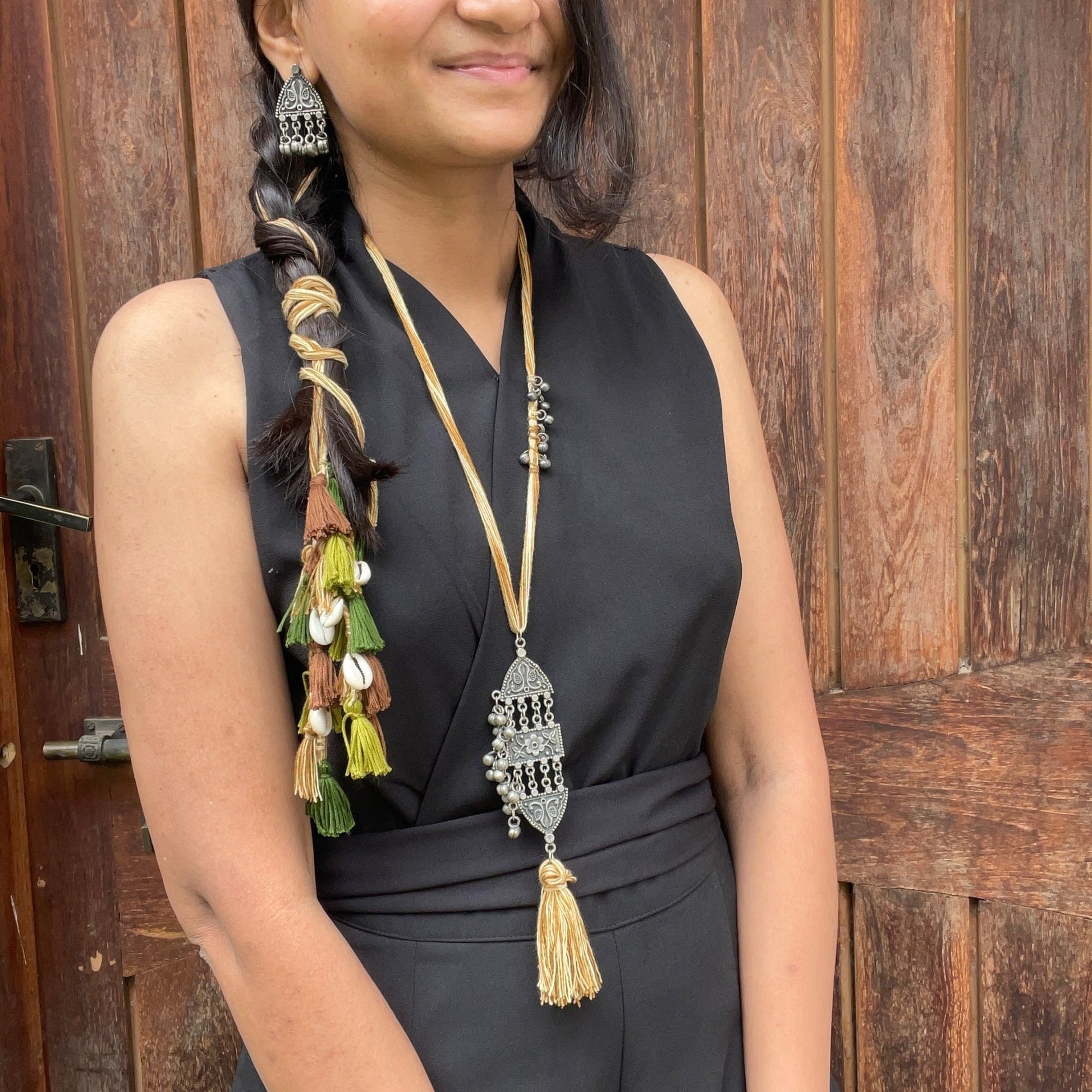 Set of parandi and necklace set - Kalakari