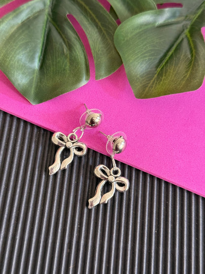 Silver bow earrings - Kalakari