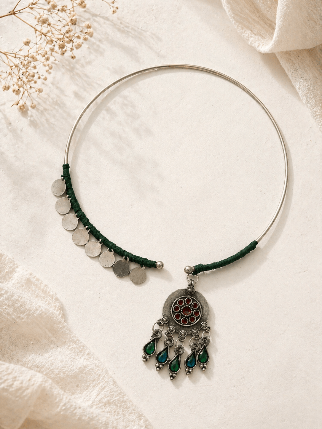Silver pendant hasli with coin details - Kalakari